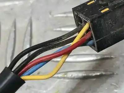 Peça sobressalente para automóvel em segunda mão espelho retrovisor esquerdo por opel meriva b selective referências oem iam   