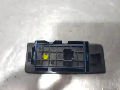 Peça sobressalente para automóvel em segunda mão botão / interruptor elevador vidro traseiro direito por toyota verso active referências oem iam 8481005070  