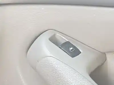 Pezzo di ricambio per auto di seconda mano Interruttore Alzacristalli Anteriore Destro per AUDI A8 D3 (4E2, 4E8) 3.0 TDI quattro Riferimenti OEM IAM   