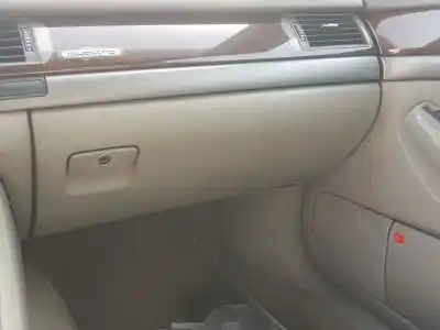 Автозапчастина б/у бардачок для AUDI A8 D3 (4E2, 4E8) 3.0 TDI quattro Посилання на OEM IAM   