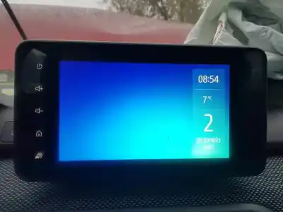 Second-hand car spare part gps navigation system for dacia sandero confort oem iam references 280215095r  410081
