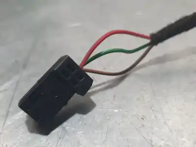 Peça sobressalente para automóvel em segunda mão espelho retrovisor esquerdo por citroen c4 berlina millenium referências oem iam 8149yp  3 cables+ 2 cables