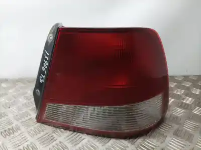 Pièce détachée automobile d'occasion feu arrière droit pour hyundai accent (lc) gl 4p références oem iam 9240225220