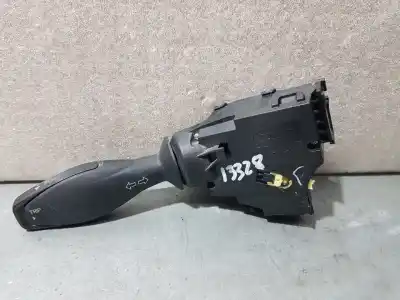 Peça sobressalente para automóvel em segunda mão COMUTADOR DE PISCAS  por FORD KA+  Referências OEM IAM J7BT13335BA  