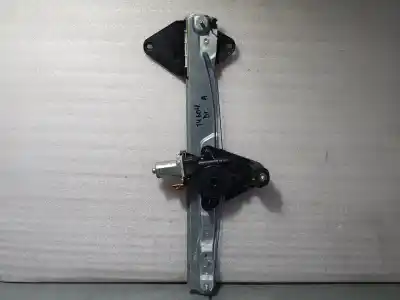 İkinci el araba yedek parçası  için DACIA SANDERO  OEM IAM referansları 807217352R  