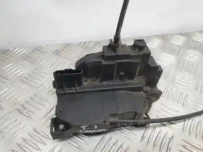 Second-hand car spare part left side sliding lock for renault kangoo expression oem iam references   