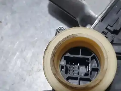 Peça sobressalente para automóvel em segunda mão elevador de vidros traseiro esquerdo por toyota auris active referências oem iam   