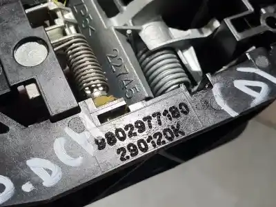Pezzo di ricambio per auto di seconda mano maniglia esterna anteriore destra per opel corsa c edition riferimenti oem iam 9802977180  290120k