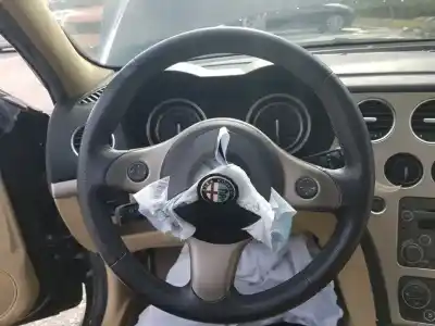 Second-hand car spare part steering wheel for alfa romeo 159 sportwagon (140) 1.9 jtdm 16v distinctive oem iam references   