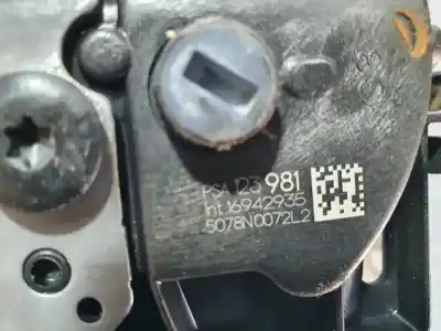 Second-hand car spare part left front door lock for citroen c3 feel oem iam references 123981  16942935