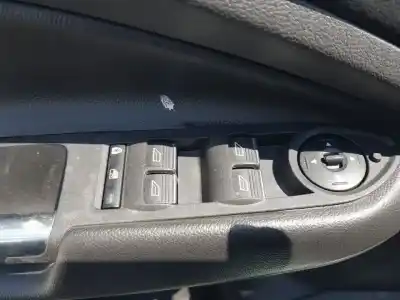 Автозапчастина б/у  для FORD KUGA (CBS)  Посилання на OEM IAM   
