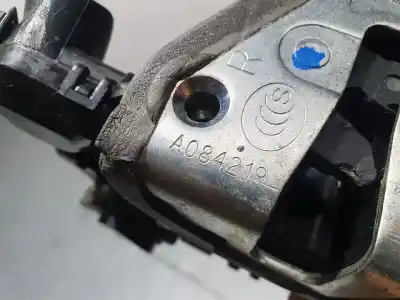 Second-hand car spare part front right door lock for toyota auris active oem iam references   