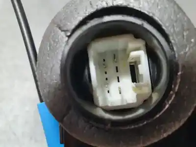 Second-hand car spare part rear right door lock for toyota auris active oem iam references   