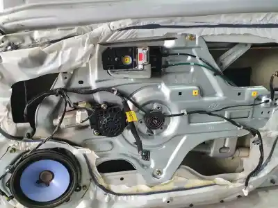 Tweedehands auto-onderdeel regelaar rechts voor ruit voor kia cerato 2.0 lx crdi familiar oem iam-referenties 824022f010