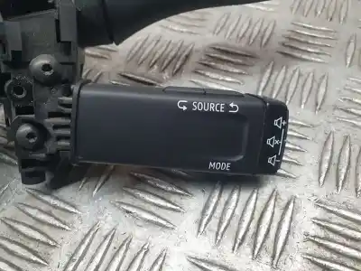 Pezzo di ricambio per auto di seconda mano comando pulito per renault captur ii experience riferimenti oem iam 255675601r  1050788401