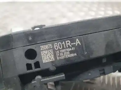 Pezzo di ricambio per auto di seconda mano comando pulito per renault captur ii experience riferimenti oem iam 255675601r  1050788401