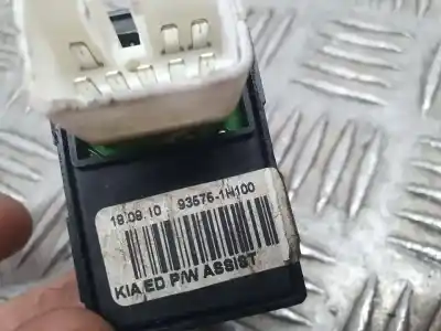 Piesă de schimb auto la mâna a doua panou comandã geamuri electrice fatã partea din dreapta pentru kia cee´d drive referințe oem iam 935751h100  