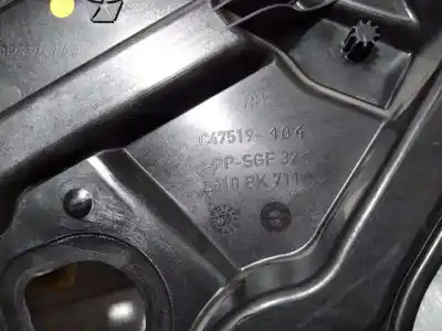 Second-hand car spare part rear right window regulator for jeep compass ii limited 4x2 oem iam references 68292132aa   Second-hand car spare part rear right window regulator for jeep compass ii limited 4x2 oem iam references 68292132aa