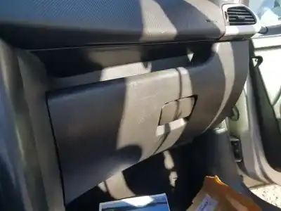 İkinci el araba yedek parçası torpido için peugeot 207 confort oem iam referansları   