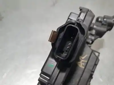 Pezzo di ricambio per auto di seconda mano serratura porta anteriore sinistra per renault captur life riferimenti oem iam 805031332r  40517224