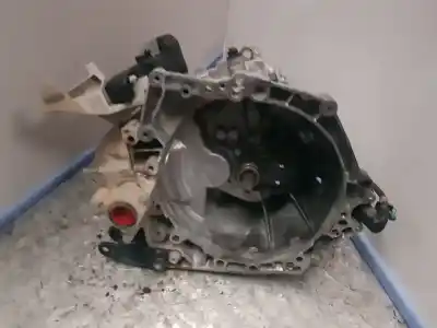 İkinci el araba yedek parçası Vites Kutusu için PEUGEOT 2008 (P1) Allure OEM IAM referansları 20V253 6VELOCIDADES 030640