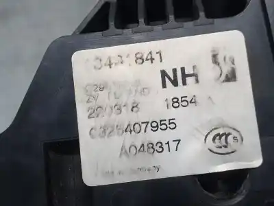 Second-hand car spare part left front door lock for opel corsa e selective oem iam references 0325407955  