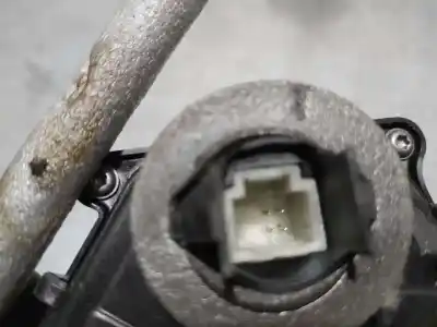 Second-hand car spare part front right door lock for renault express van oem iam references 805022699r 4 pins 