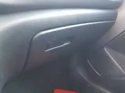 Автозапчастина б/у бардачок для INFINITI Q30 1.5d Premium City Black 109 CV / 80 KW Посилання на OEM IAM   