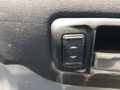Second-hand car spare part RIGHT FRONT POWER WINDOW SWITCH for FORD FOCUS LIM. (CB4)  OEM IAM references 1379197   Second-hand car spare part RIGHT FRONT POWER WINDOW SWITCH for FORD FOCUS LIM. (CB4)  OEM IAM references 1379197