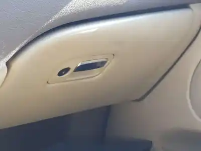 Автозапчасти б/у бардачок за JAGUAR S-TYPE 2.7 V6 Diesel CAT ссылки OEM IAM XR845348  