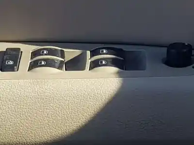 Автозапчасти б/у выключатель левого переднего окна за audi a4 avant (8e) 2.5 tdi (120kw) ссылки oem iam 