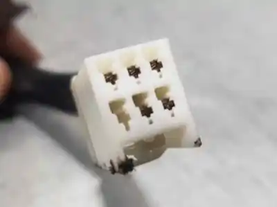 Second-hand car spare part right tailgate light for mazda 2 lim. (de) 1.4 diesel cat oem iam references d65151150  