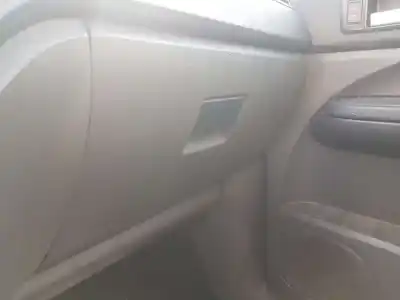 Автозапчастина б/у бардачок для ford focus c-max (cap) ambiente (d) посилання на oem iam 1329025