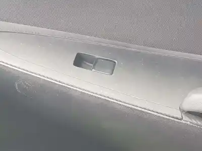 Pièce détachée automobile d'occasion COMMANDE DE LÈVE VITRE AVANT DROIT pour MAZDA 2 LIM. ()  Références OEM IAM D09H66370  