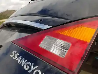 Автозапчастина б/у правий ліхтар для SSANGYONG RODIUS Xdi Посилання на OEM IAM 8360221203  