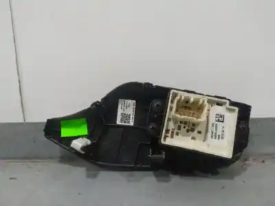 Pezzo di ricambio per auto di seconda mano controllo specchio per kia cee´d concept riferimenti oem iam 49d4811000  