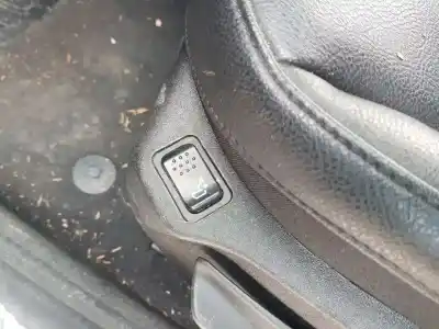 Second-hand car spare part left front seat for jeep compass ii busines 4x2 oem iam references   