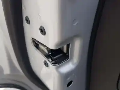 Pezzo di ricambio per auto di seconda mano  per JEEP COMPASS II  Riferimenti OEM IAM 0052139904   Pezzo di ricambio per auto di seconda mano  per JEEP COMPASS II  Riferimenti OEM IAM 0052139904