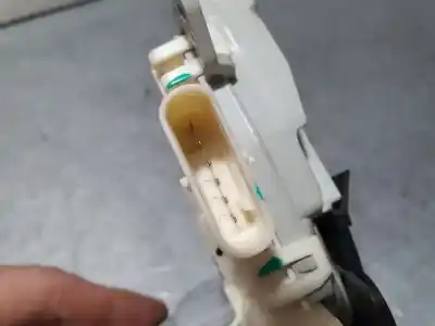Recambio de automóvil de segunda mano de cerradura puerta delantera derecha para audi a4 berlina (b8) básico referencias oem iam 8j1837016  