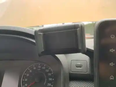 Peça sobressalente para automóvel em segunda mão carregador por dacia sandero stepway referências oem iam 8201742512