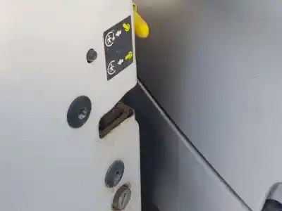 Recambio de automóvil de segunda mano de cerradura puerta corredera izquierda para citroen berlingo feel m referencias oem iam 