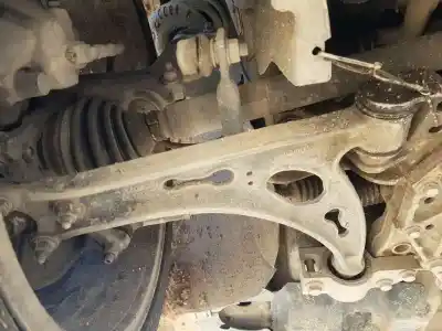 Автозапчастина б/у передній правий нижний рычаг підвіски для audi a3 (8p) 2.0 tdi посилання на oem iam 1k0407152ac
