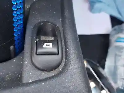 Автозапчасти б/у выключатель переднего правого окна за citroen c3 (s desde 09/2009) 1.4 hdi ссылки oem iam  Автозапчасти б/у выключатель переднего правого окна за citroen c3 (s desde 09/2009) 1.4 hdi ссылки oem iam