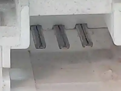 Second-hand car spare part rear windshield wiper motor for renault clio iii confort expression oem iam references   