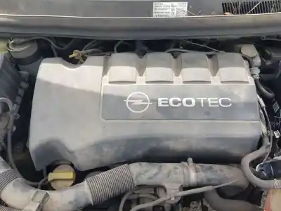 Pezzo di ricambio per auto di seconda mano Coperchio Motore per OPEL CORSA D CMon Riferimenti OEM IAM 55560827  