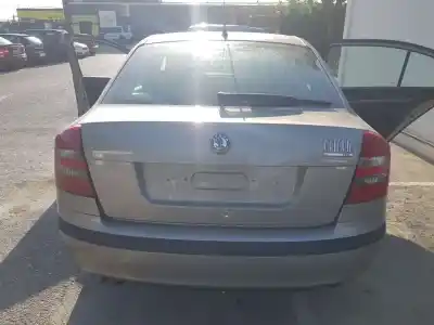 Piesă de schimb auto la mâna a doua  pentru SKODA OCTAVIA BERLINA (1Z3)  Referințe OEM IAM 1Z5827025  