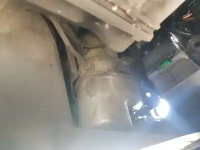 İkinci el araba yedek parçası DIREKSIYON POMPASI için VOLKSWAGEN POLO (9N1)  OEM IAM referansları 6R0423156C  