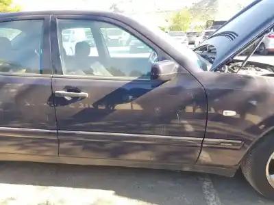 Автозапчастина б/у передні праві двері для mercedes-benz clase e (w210) berlina diesel 220 cdi (210.006) посилання на oem iam a2107201605