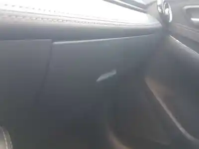 Автозапчасти б/у бардачок за mazda 2 lim. () origin ссылки oem iam dg7r6403002