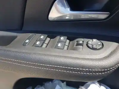 Pezzo di ricambio per auto di seconda mano Interruttore Alzacristalli Anteriore Sinistro per OPEL MOKKA GS LINE Riferimenti OEM IAM 96783350ZD  